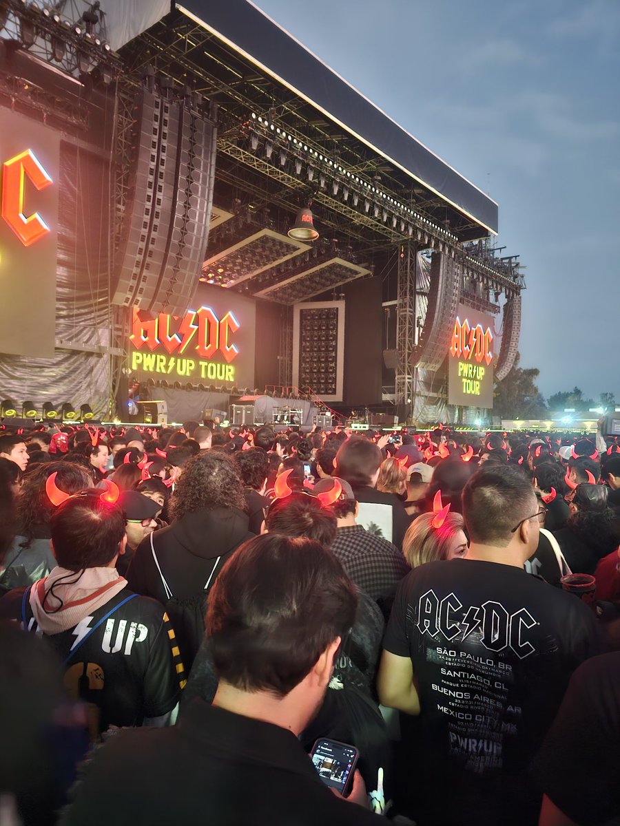 Carlos Cruz tweet media