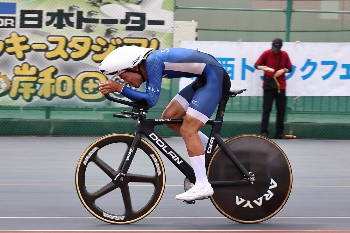 あきひこ tweet media