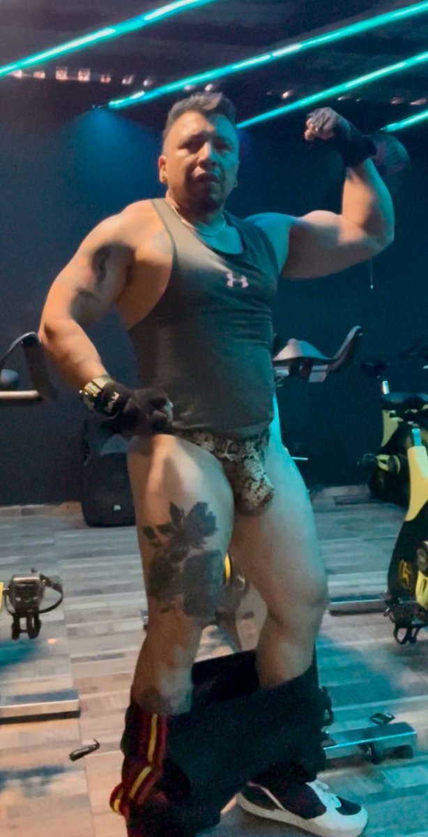 ferfajardo79's tweet photo. Que tengan una feliz noche,
#gymmotivation #entrenando #muscle #gymbro #coach #gymcrush #muscleguy #madurosmamados #bear #hombresentanga #thongsmen https://t.co/ejTzzOHsGI