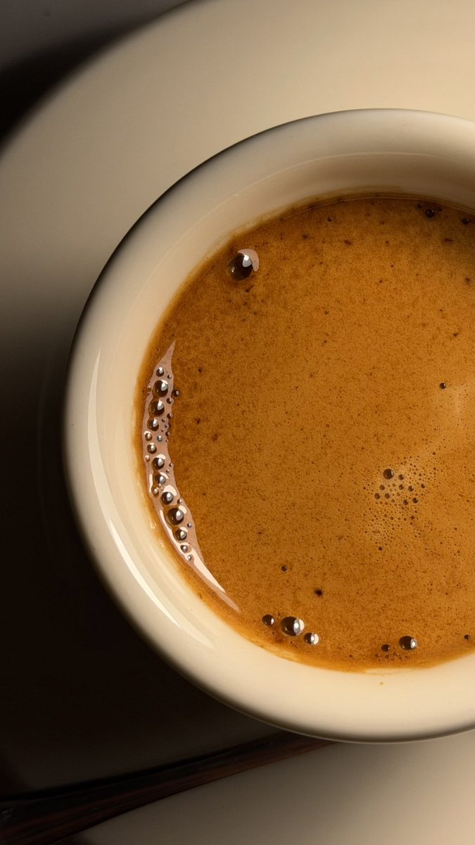 صقُر tweet media