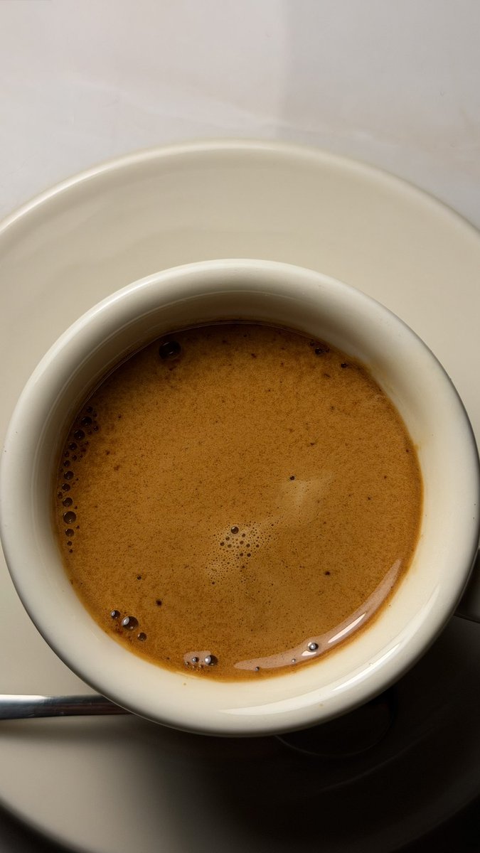 صقُر tweet media