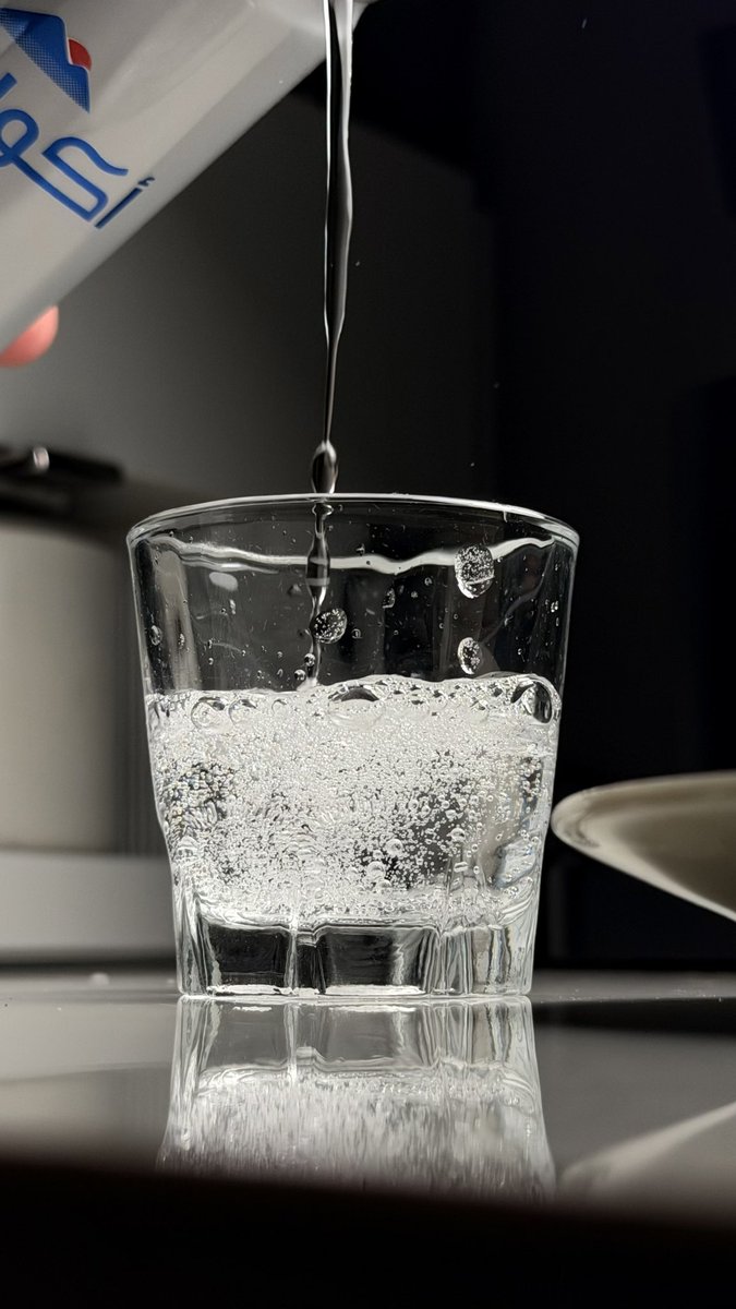 صقُر tweet media