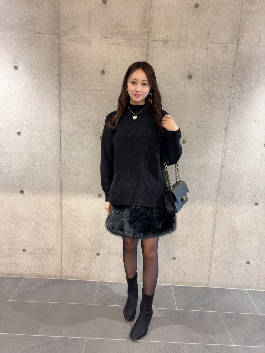 g_c1f's tweet photo. このニットワンピお気に入りだった🫶💗でも春夏のお洋服が1番好きだから暖かくなるのがとっても嬉しい♡︎ https://t.co/6Sk4uasqOD