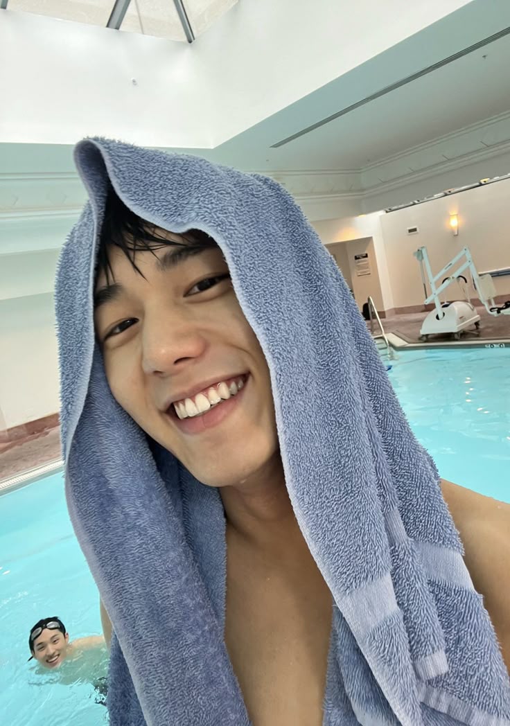 intaksarchive's tweet image. prettiest boy ever