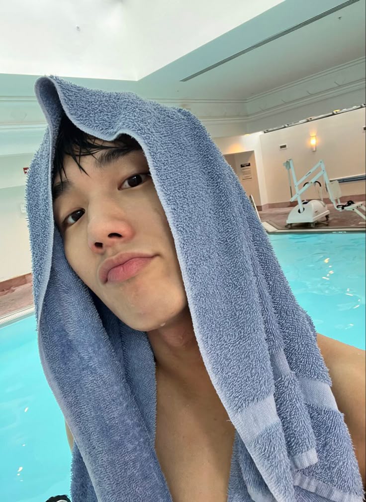 intaksarchive's tweet image. prettiest boy ever