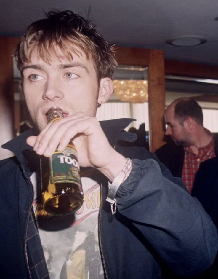 archive damon albarn tweet media