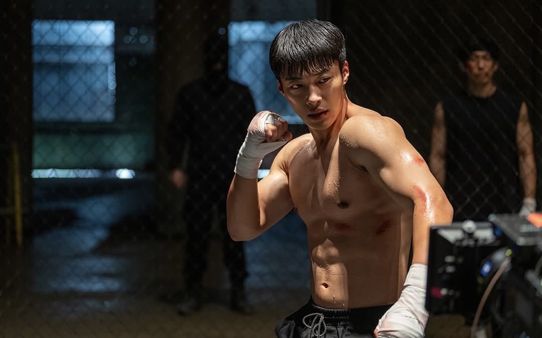 thehwanderland's tweet image. 📸 #WooDoHwan - #Bloodhounds2 behind-the-scenes still cuts

#Bloodhounds2 #사냥개들2
#WooDoHwan #우도환