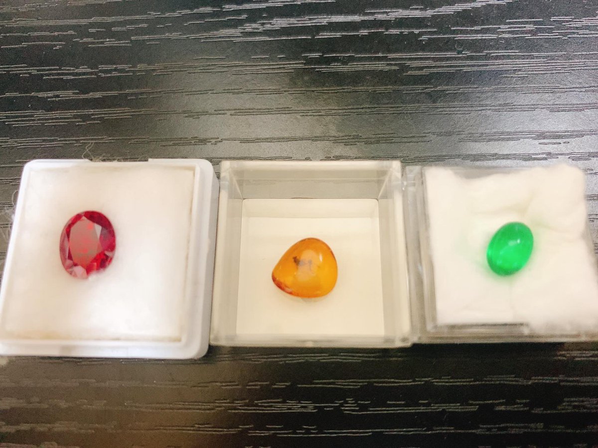 up_5t's tweet photo. 左からルビー、琥珀、ブレスケア https://t.co/TknIXHdUk4