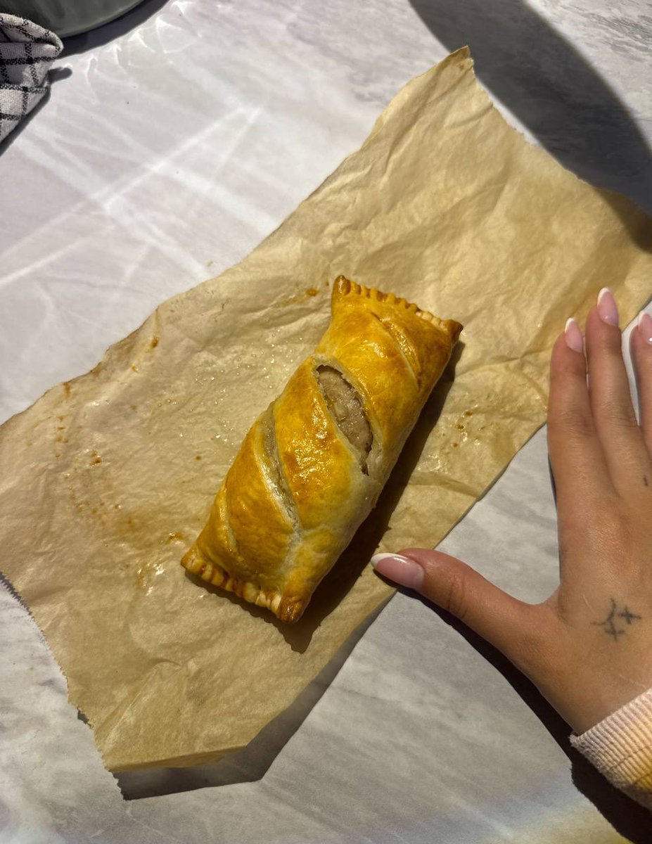 𝓐𝓷𝓷𝓪𝓫𝓮𝓵𝓵𝓪 tweet media