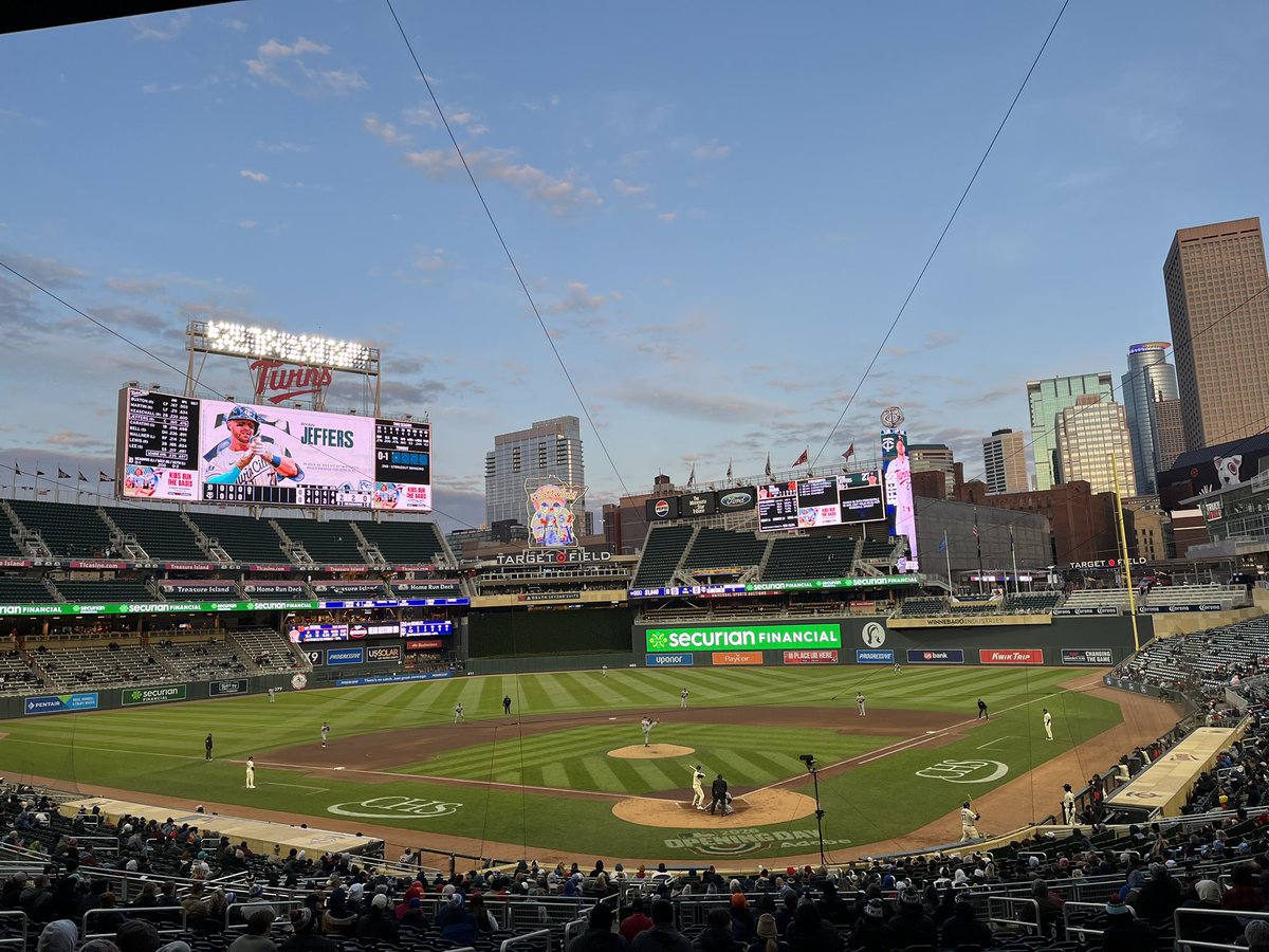 oldstyle_guy's tweet photo. 4th game of the season https://t.co/yhON6XoroT