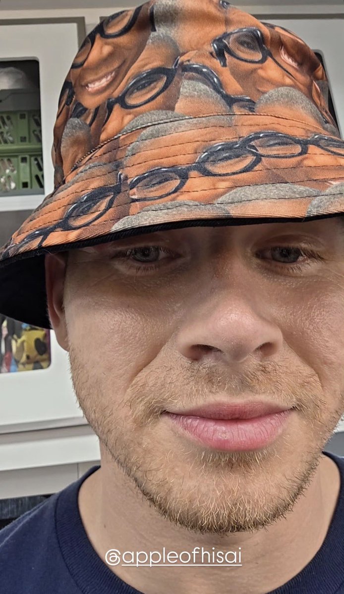 naluzoca tweet media