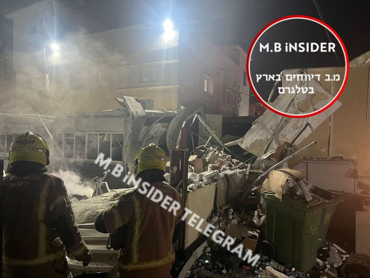 Arya Yadeghaar tweet media