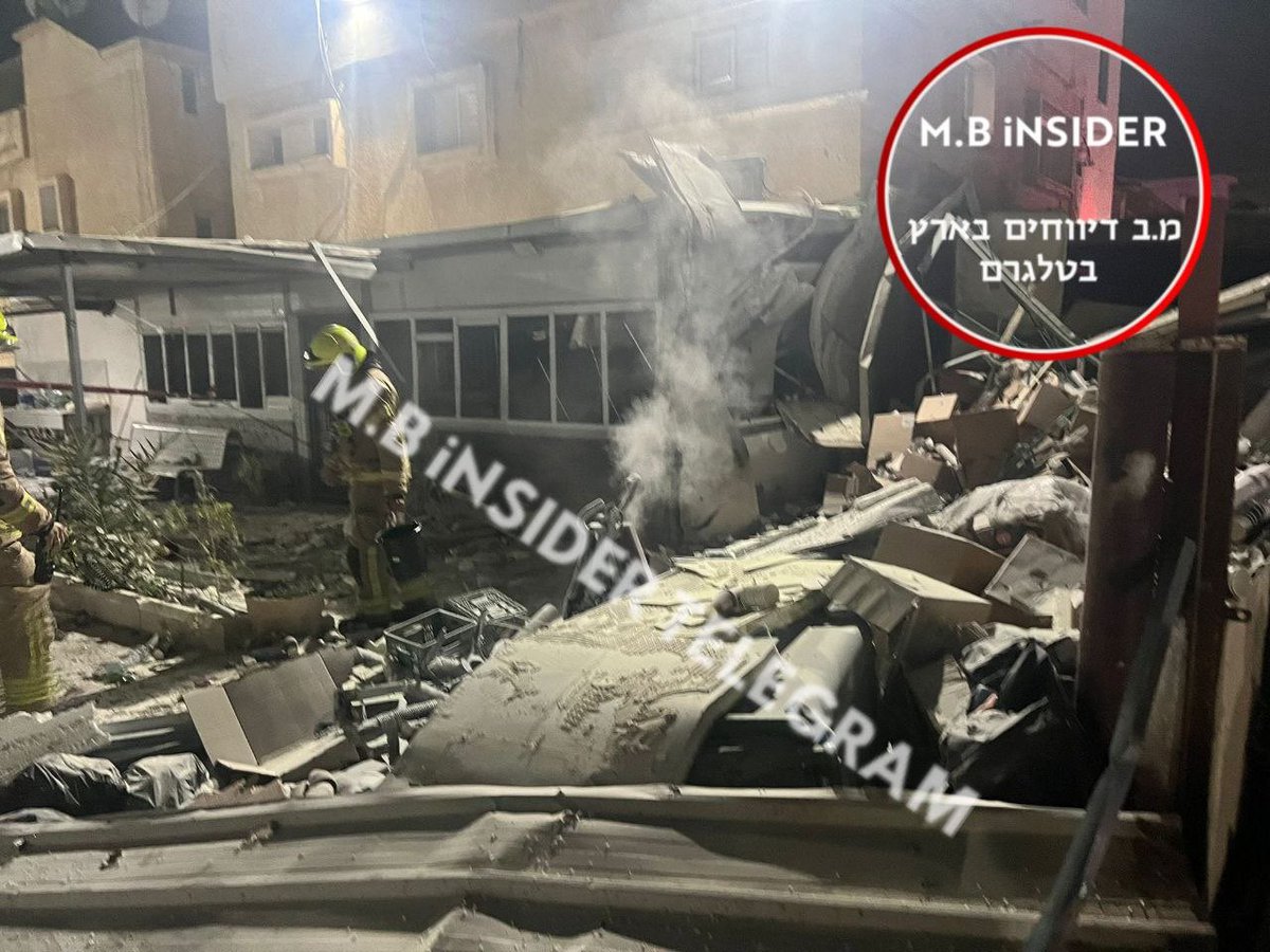 Arya Yadeghaar tweet media