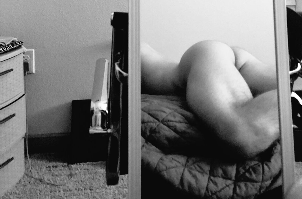 ⠀⠀ 
⠀⠀ he is tired.
⠀⠀