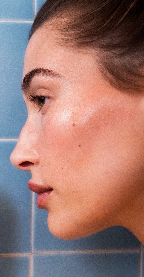 hailey bieber files tweet media