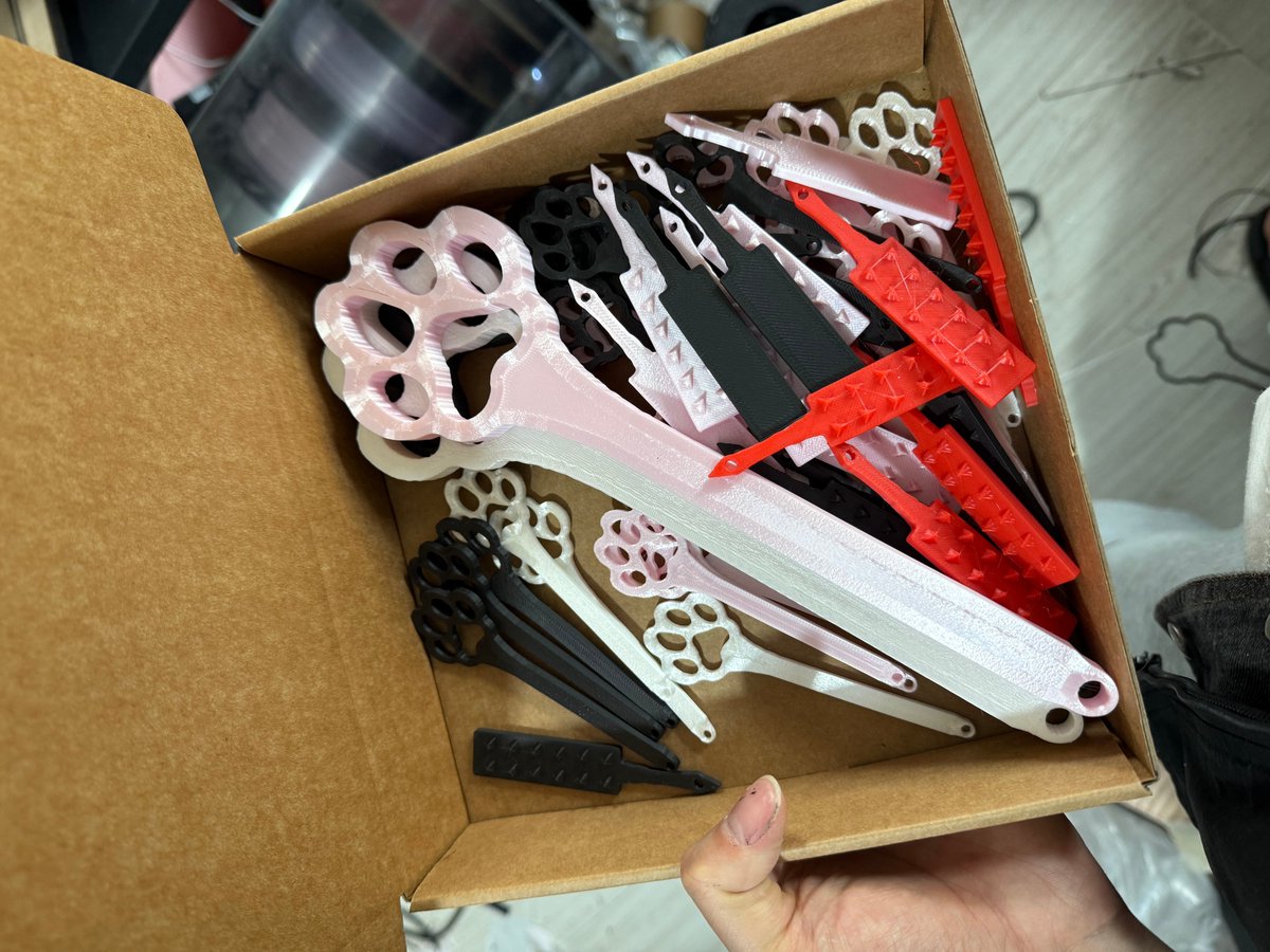 디스토피아 tweet media