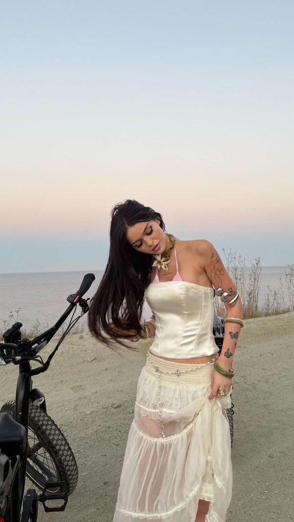 bianca di angelo🕷️💋 tweet media