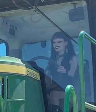 Polling USA tweet media