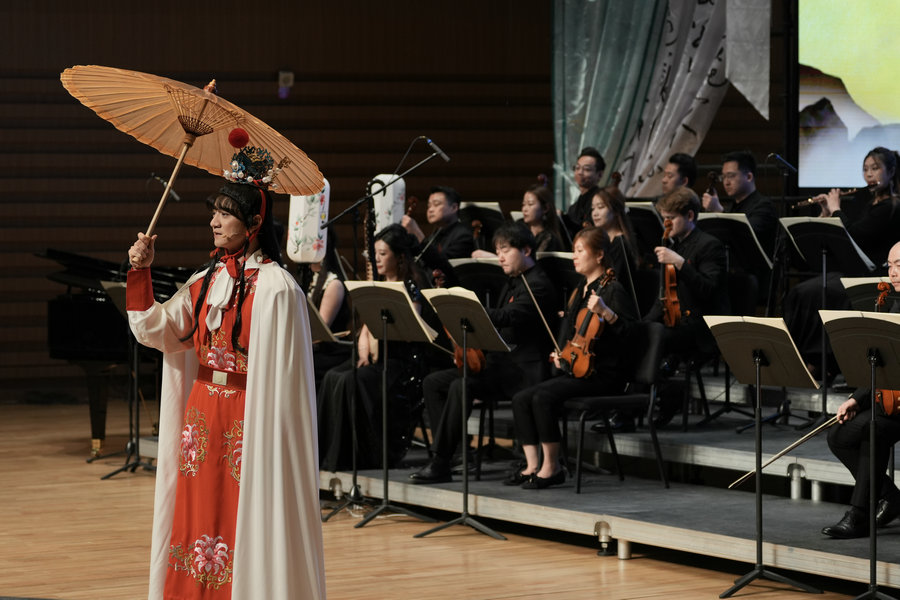 Explore Xinjiang tweet media