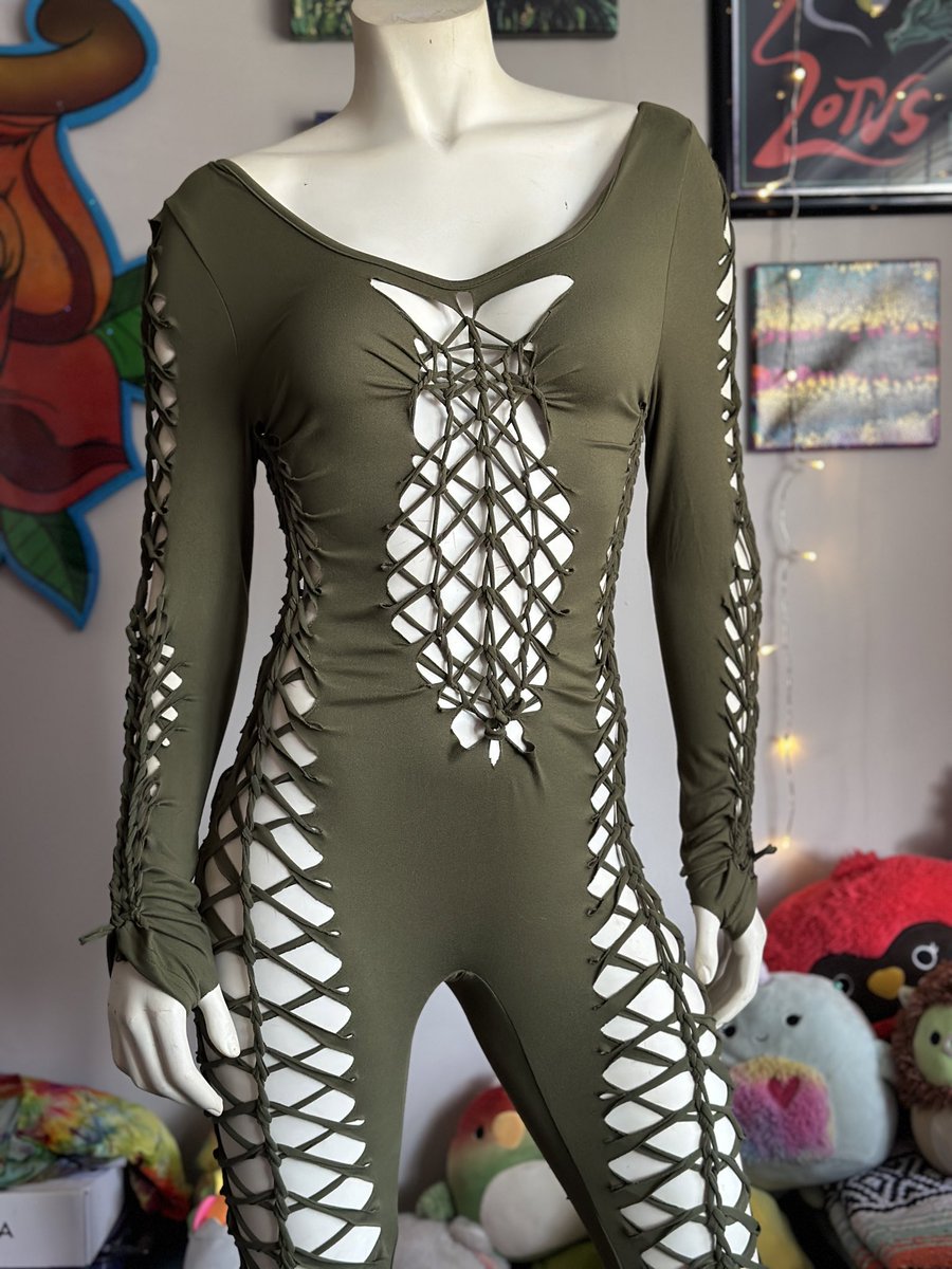 Color_Bound's tweet photo. @KeisFashion some examples from the past few days - if anything catches anyone's eye, find me on Instagram @colorbound_creations 🤍 I also create customs to match visionary ideas and have extended sizing options. https://t.co/JkyXIJw6sq