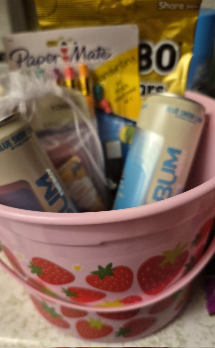 ℂ𝕝𝕒𝕦𝕕𝕚𝕒 𝕋𝕖𝕝𝕝𝕖𝕤 🌵 tweet media