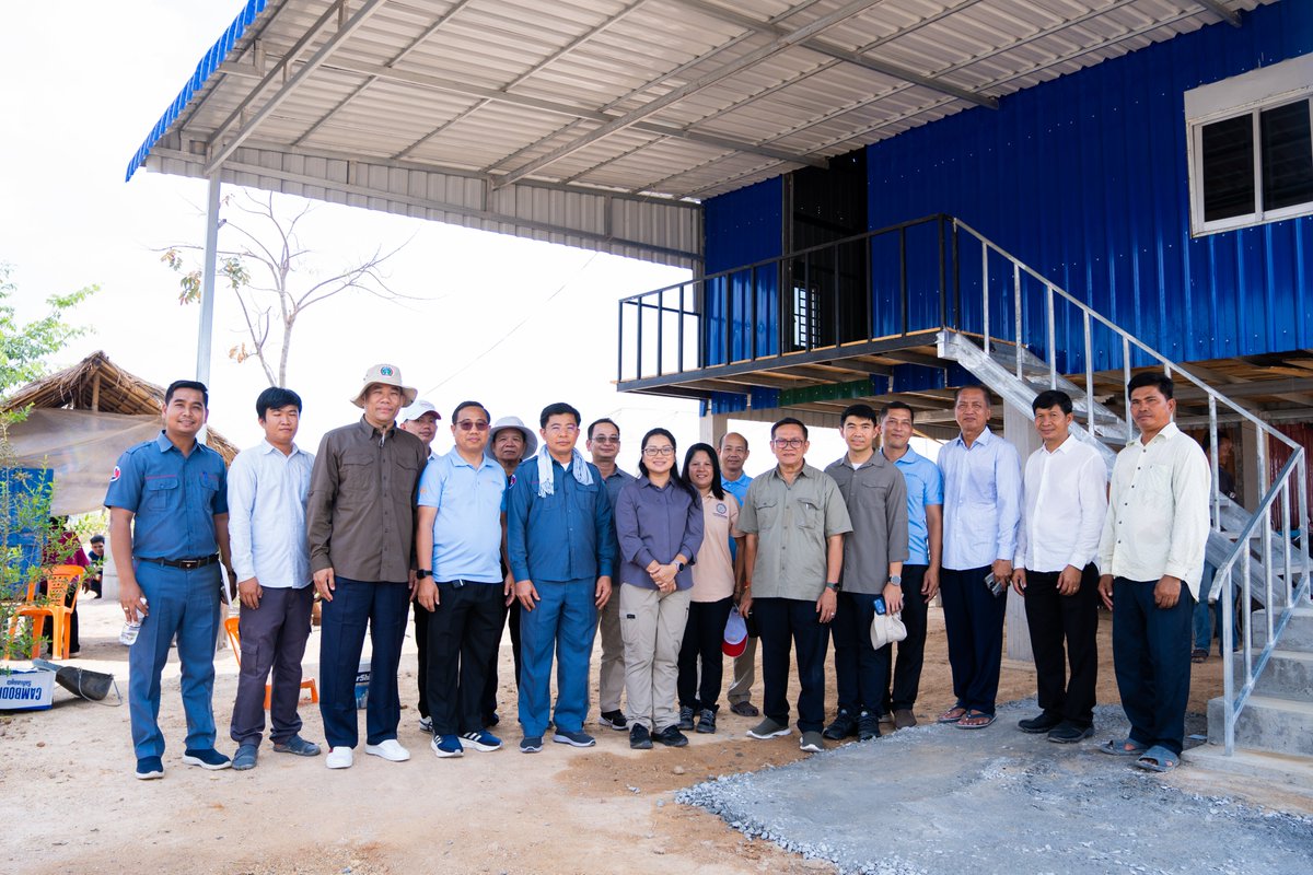 CMA_Network's tweet photo. #CMA, #NBC &amp; partners visited LASED III beneficiaries in Kampong Chhnang to explore expanding financial literacy &amp; consumer protection at the community level.

Strengthening financial inclusion through collaboration 🤝

#CMA #FinancialLiteracy #FinancialInclusion #LASEDIII https://t.co/LGbsmTsSmW