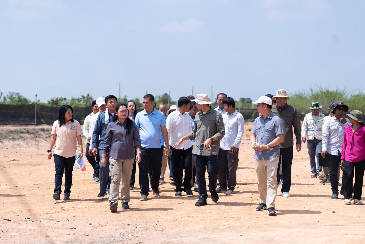 CMA_Network's tweet photo. #CMA, #NBC &amp; partners visited LASED III beneficiaries in Kampong Chhnang to explore expanding financial literacy &amp; consumer protection at the community level.

Strengthening financial inclusion through collaboration 🤝

#CMA #FinancialLiteracy #FinancialInclusion #LASEDIII https://t.co/LGbsmTsSmW