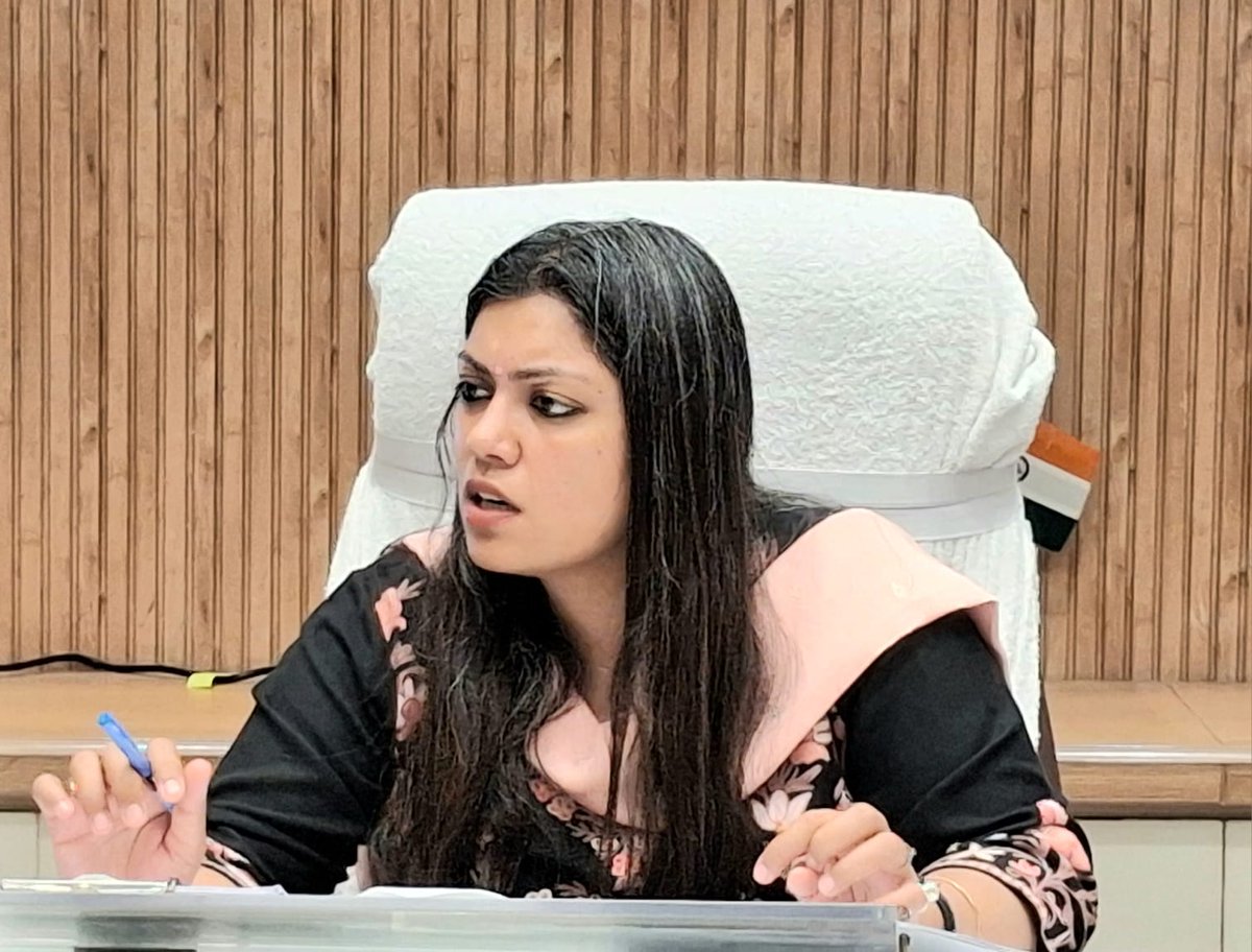 DM NOIDA Gautam Buddha Nagar tweet media