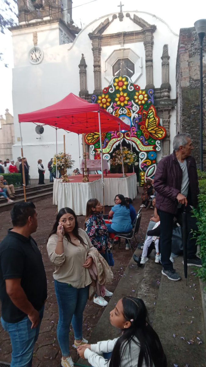 iztacalconews's tweet photo. Martes de amapola (o pascua)en la Parroquia de San Matías
Se celebra el primer martes después del domingo de resurrección. El santísimo recorre las "capillas pozas" que se colocan en el atrio
Fotos Iveth Gunariz
#NuestraGente
#NuestrasTradiciones
MAS EN https://t.co/BXxEwldHIf https://t.co/q4Mn8gEW6G