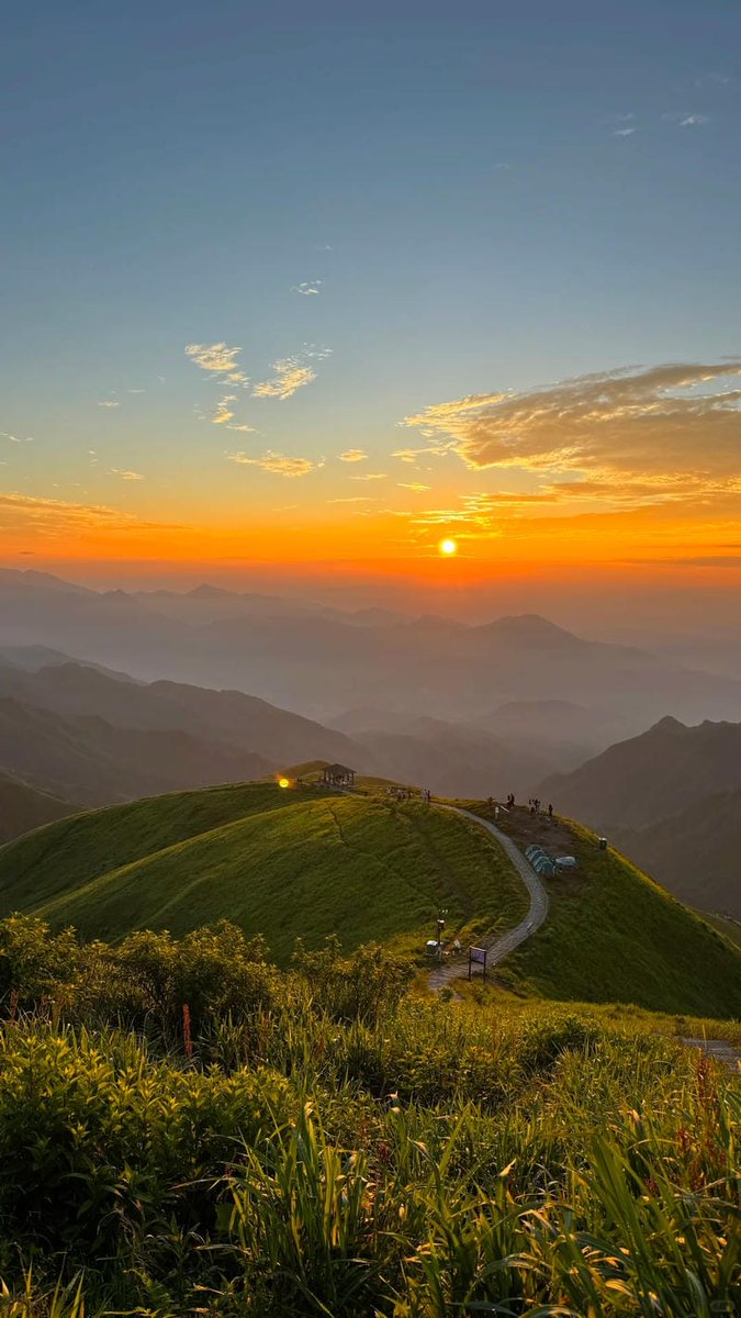 Good Morning friends!

<a href="/quipnetwork/">Quip Network</a> isn’t mining coins it’s mining meaning.

Instead of burning energy for empty hashes, it turns raw computing power into real problem-solving, where every cycle has purpose. It’s a network where machines don’t just compete they contribute.

Built