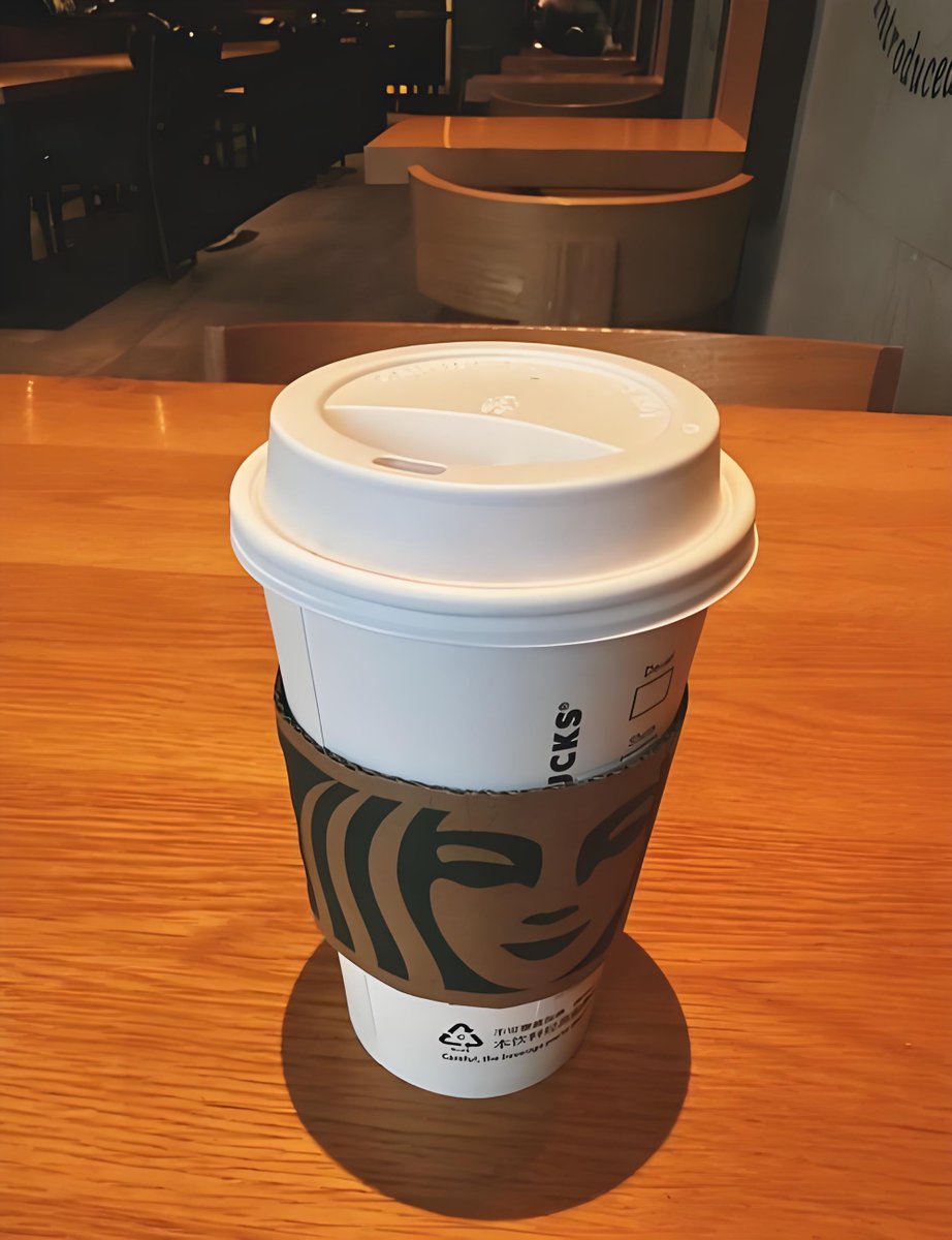 FP_USDCard's tweet photo. Tap to pay, a hot latte awakens your senses. 💳☕️
Wooden tables and warm lights stretch your lazy moments. 🪵💡
Sip a cup of coffee, ease back into calm, and return to your daily rhythm. 🧘♀️📅
#FuturePay https://t.co/nAG3qcKcGT