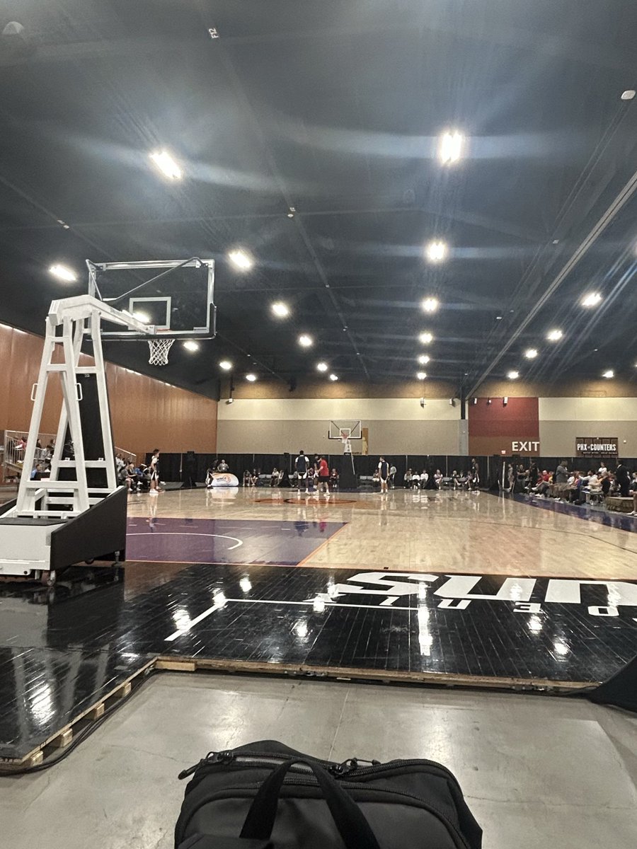 CoachJasonRhine's tweet photo. Dear @WBCA1981, 
Thanks for a wonderful convention, Tourney Town and Final Four. I beg you to consider Phoenix as a host site much more often and keep us out of the cold states! https://t.co/iQZIxbTCHG
