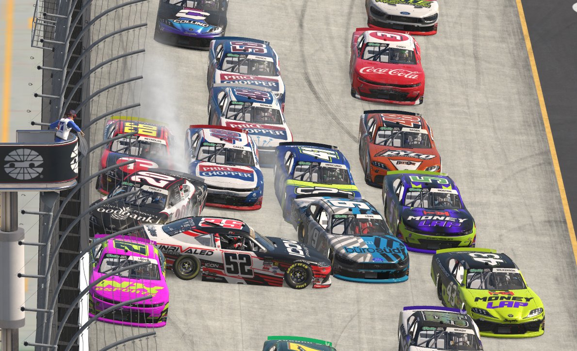 Adam Garza tweet media