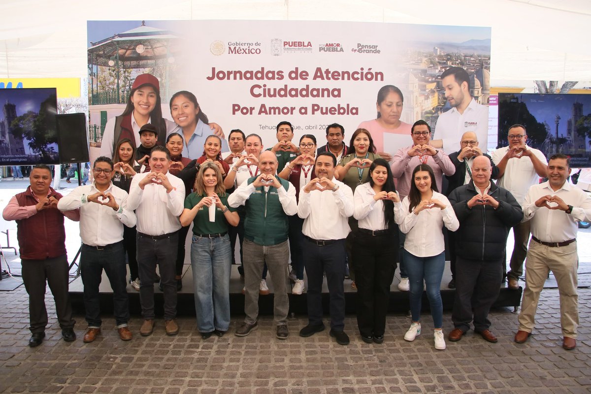 SedetraGobPue's tweet photo. Acercamos oportunidades que transforman vidas y fortalecen el futuro de nuestras comunidades. 🤝 En Tehuacán, llevamos servicios de empleo, capacitación y apoyo empresarial para que más poblanas y poblanos accedan a mejores condiciones de desarrollo.

Bajo la instrucción del gobernador @armentapuebla_ y en coordinación con instancias como el @SNEPueblaOfi y el @ICATEP_Oficial , impulsamos acciones que conectan el talento con nuevas oportunidades laborales y de emprendimiento.

Así, fortalecemos la economía familiar, impulsamos el talento local y reafirmamos el orgullo de ser parte de un estado que avanza con unidad. 💼 #PensarEnGrande #PorAmorAPuebla