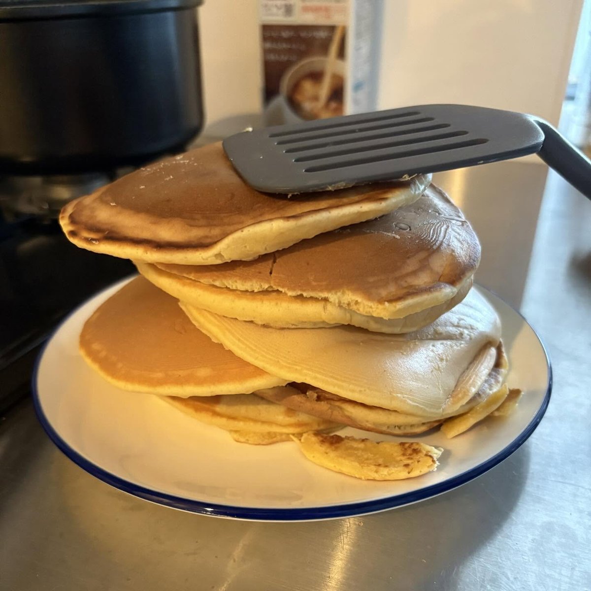 鉄腕バッシー tweet media