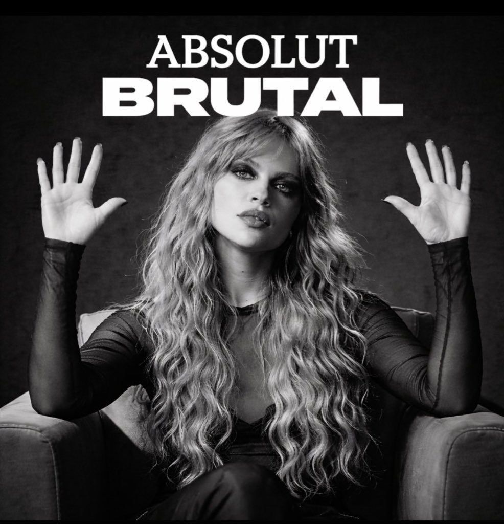 L U Q U I N H A S tweet media