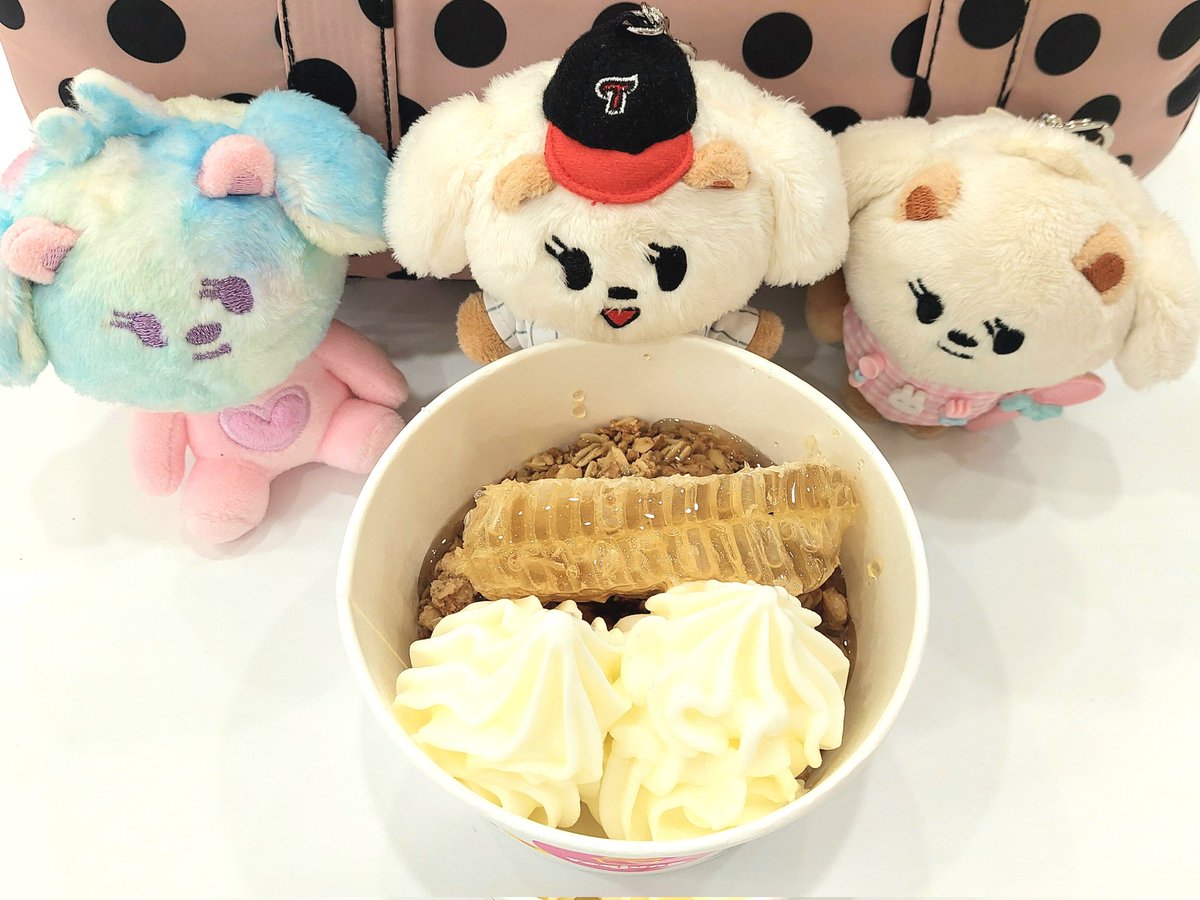 ✩‧₊ yaya tweet media