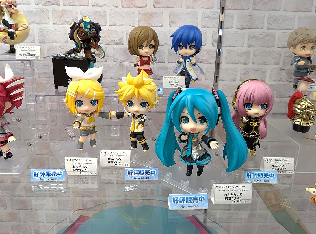 vs_hobbytengoku's tweet image. 【ホビー天国5F フィギュア】
5Fにて #初音ミク を始めとした #ピアプロキャラクターズ のフィギュアを販売中です！
スケールフィギュアやねんどろいど、トレーディングフィギュアと様々なバーチャルシンガーたちがあなたをお待ちしております♪
#ボークス #akiba #ホビー天国2 #miku