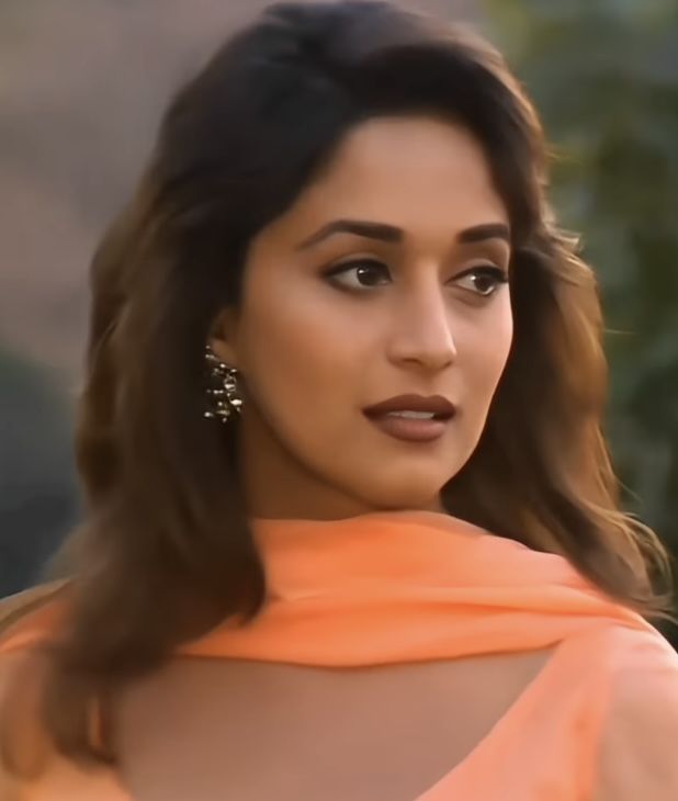 Graceful Madhuri tweet media