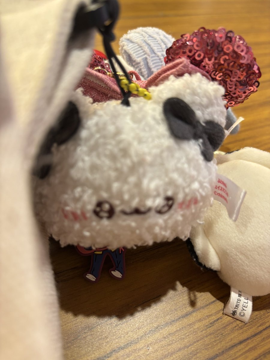 chae_40's tweet photo. この間可愛くてガチャしたんだけど、このキャラは誰なのかわからないw

かわいいけどだぁれ？？
#ガチャ　#カプセルトイ　#キャラ https://t.co/tfqV07X0VQ