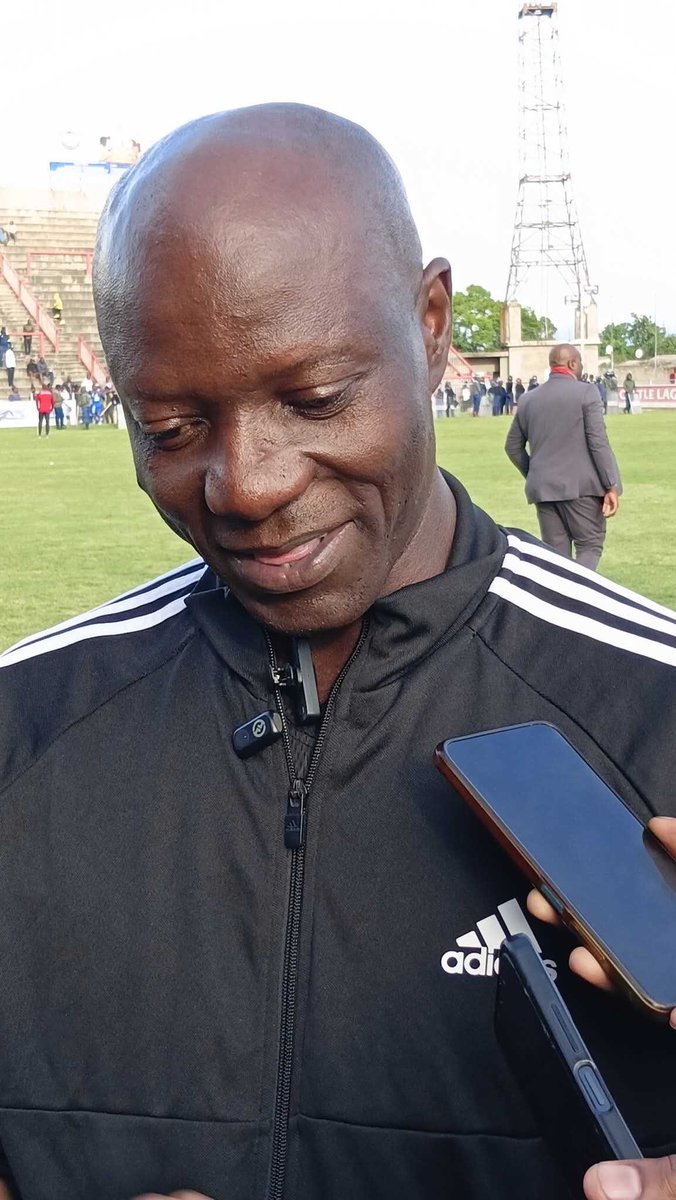 zimbabwewriter's tweet photo. Bosso fans back Benjani Mwaruwari after Highlanders hold Scottland FC to a tough draw at Rufaro Stadium. Patience and unity paying off! ⚽💪
Read more: https://t.co/7NmRr9getX
#HighlandersFC #BenjaniMwaruwari #ZimbabweFootball #TeamUnity https://t.co/wnGSgBOYN9