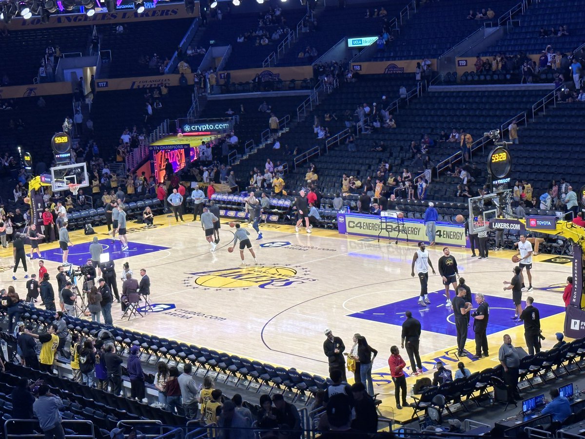 binibloombelgium tweet media