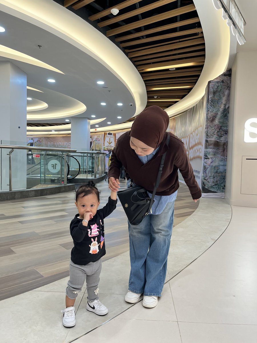 Megastwti's tweet photo. Minje anaknya buk 🤏 https://t.co/X54oNOlpub