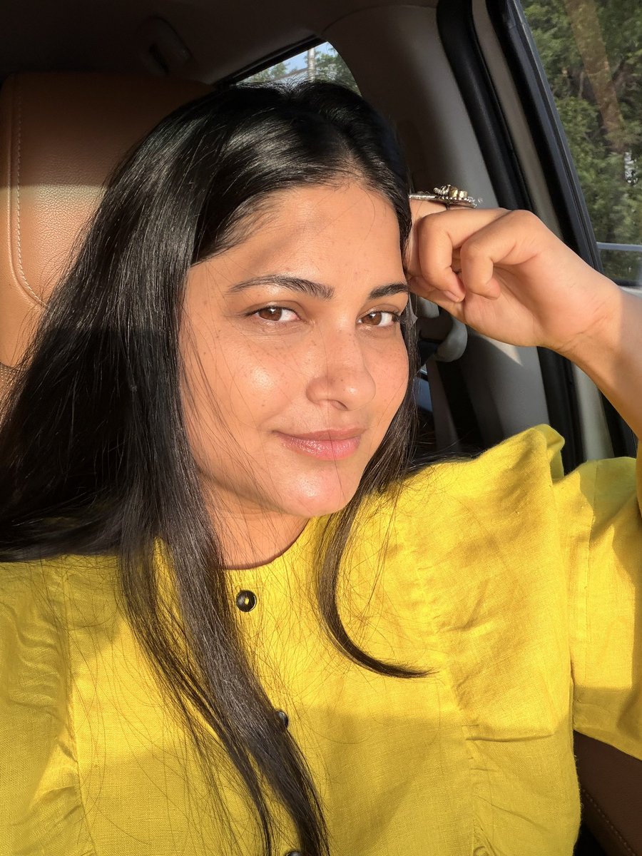 drumamehta's tweet photo. Back on a work travel spree after 3 years and 2 babies ✈️

The first few  trips were exhausting… but somewhere along the way, it started feeling like a homecoming again.
A different rhythm, a different me—but still me. https://t.co/pZg59EPF6R