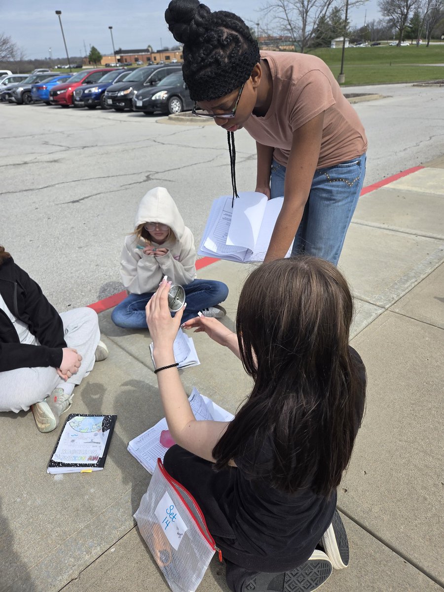 7th grade scientists gather and record information about  wind speed, temperature, humidity, and air pressure. #bearsrising #isdAVID #staynorth
