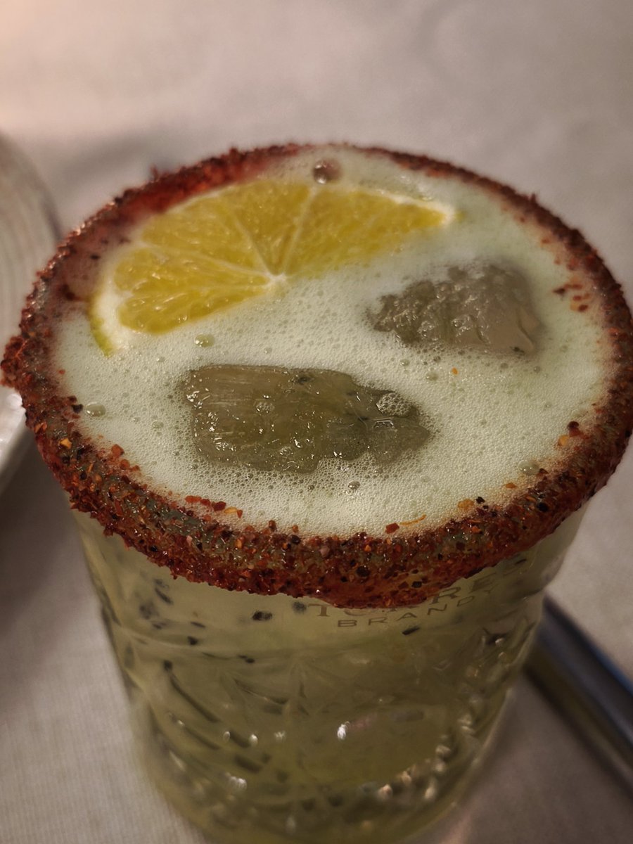 BrendaIsha's tweet photo. Para todo mal... Mezcal https://t.co/3f0r6WdxO2