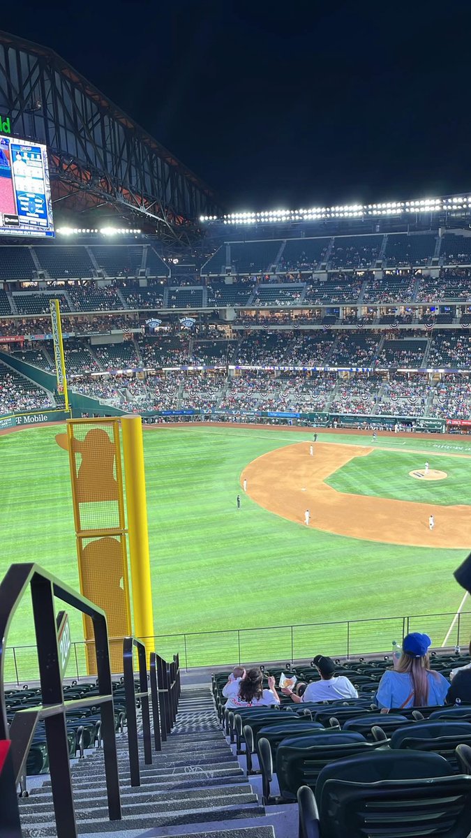 CamClay99's tweet photo. Roof open lovely night 🤞🏾🌎💙 https://t.co/5UtDLw3Ccl