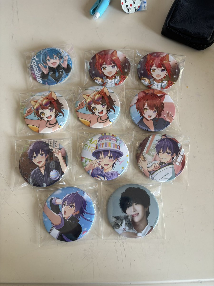 あやな tweet media