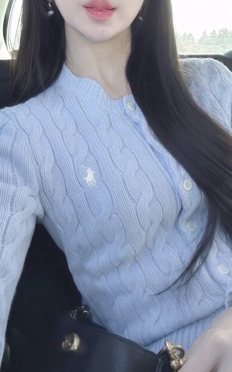 pr__stella's tweet photo. 春色カーデ🩵 https://t.co/tAGLgWfpU1
