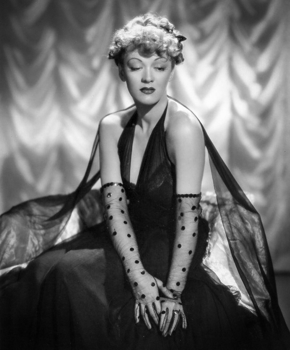 Molly McNair tweet media